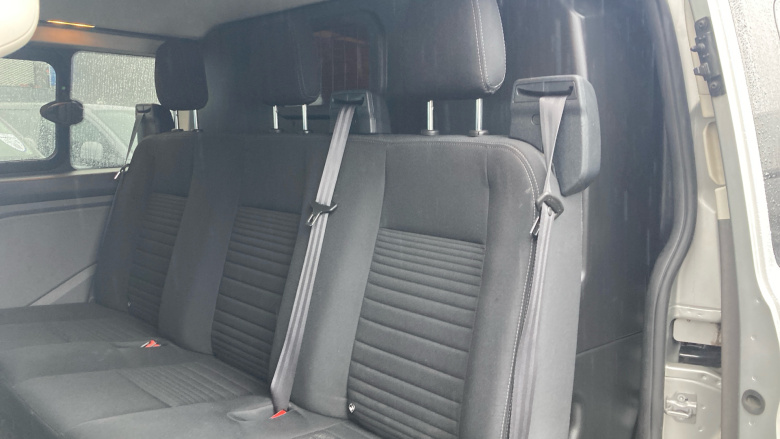 Ford Transit Custom 320 L2 Diesel Fwd 2.0 EcoBlue 130ps Low Roof D/Cab Limited Van Auto